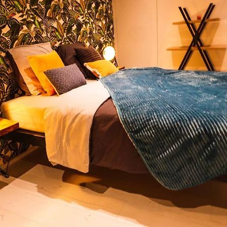 Amazon Corten Marche-en-Famenne Εξωτερικό φωτογραφία