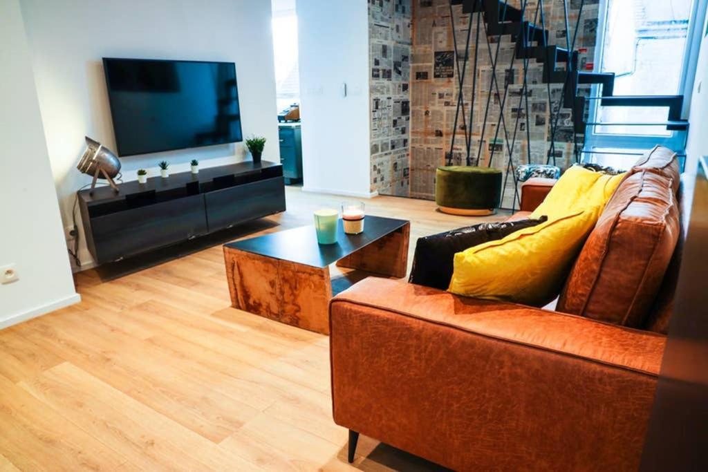 Amazon Corten Marche-en-Famenne Εξωτερικό φωτογραφία