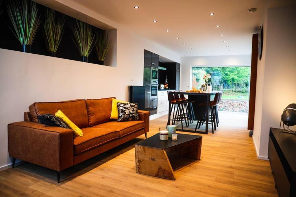 Amazon Corten Marche-en-Famenne Εξωτερικό φωτογραφία