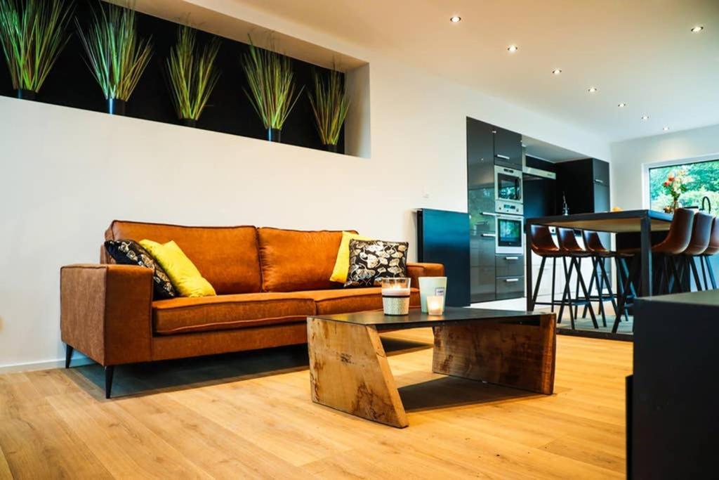 Amazon Corten Marche-en-Famenne Εξωτερικό φωτογραφία
